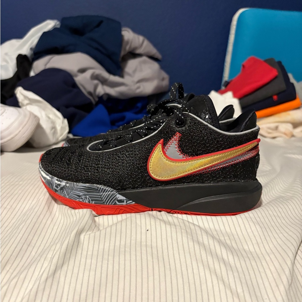 LeBron 20 Trinity